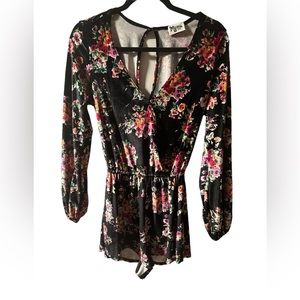 Show me your mumu velvet romper size Small